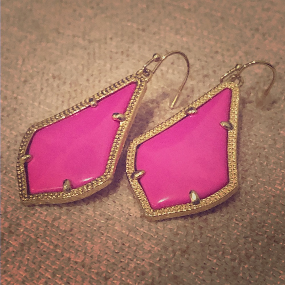 Kendra Scott earrings in excellent condition!